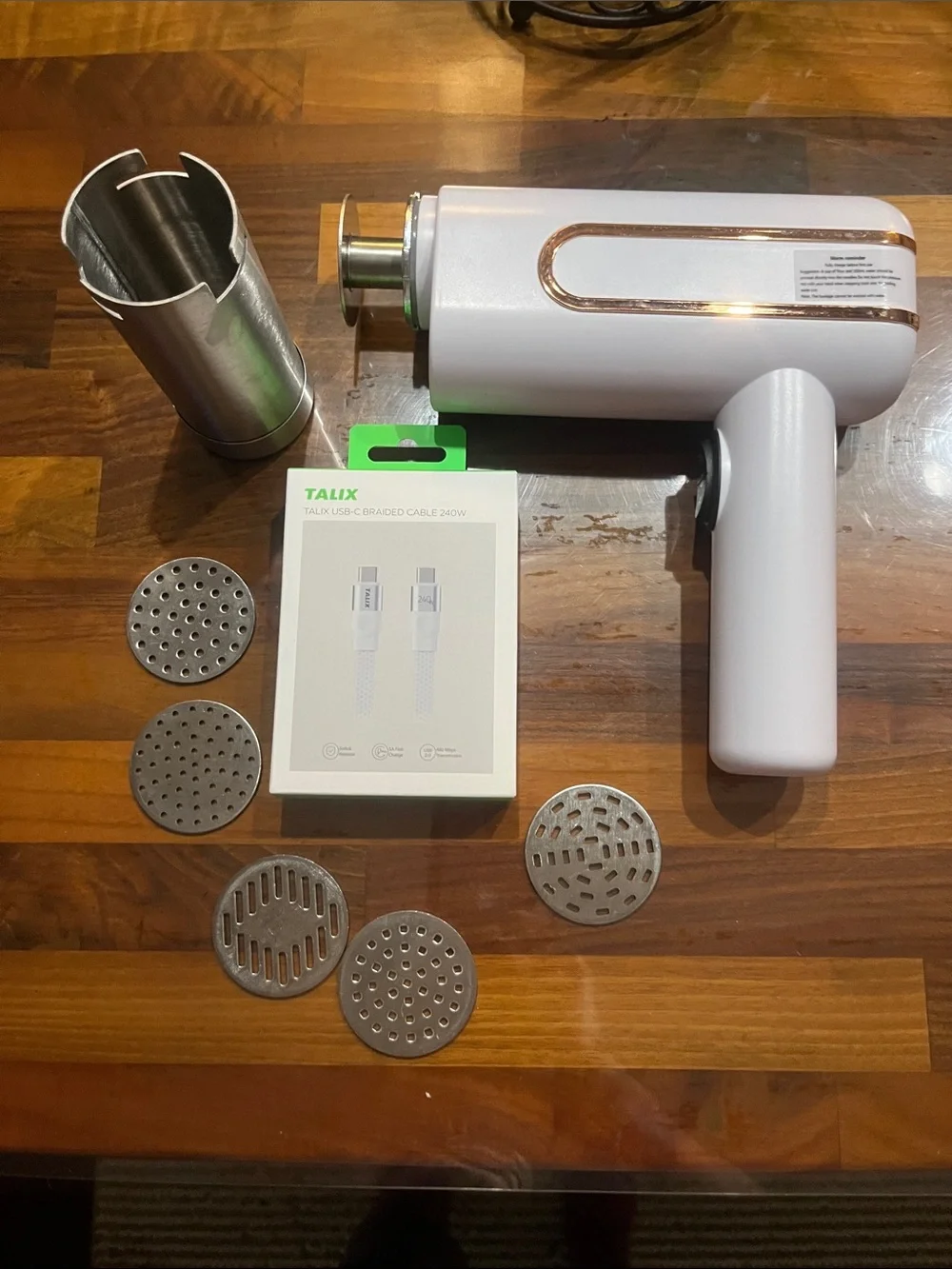BRAND NEW  OREILET CORDLESS PASTA MAKER NEVER USED !